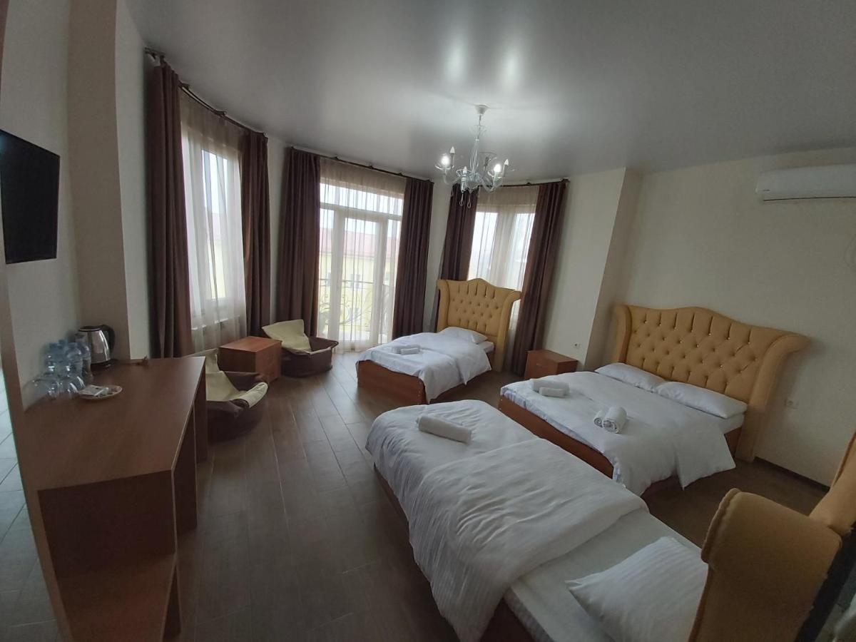 Hotel Maria Batoumi Extérieur photo