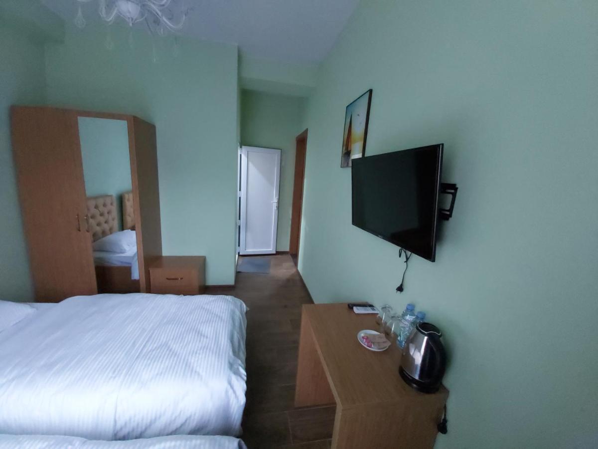 Hotel Maria Batoumi Extérieur photo