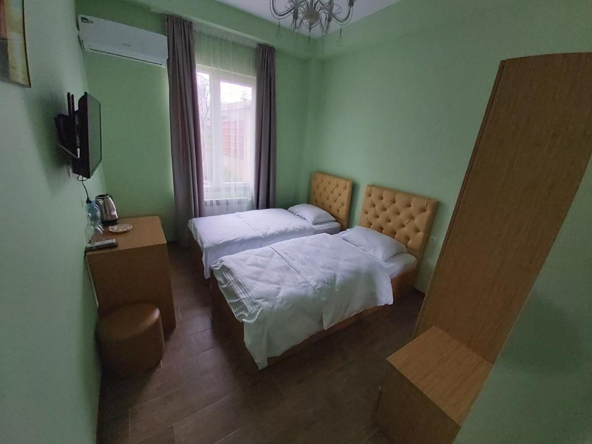 Hotel Maria Batoumi Extérieur photo