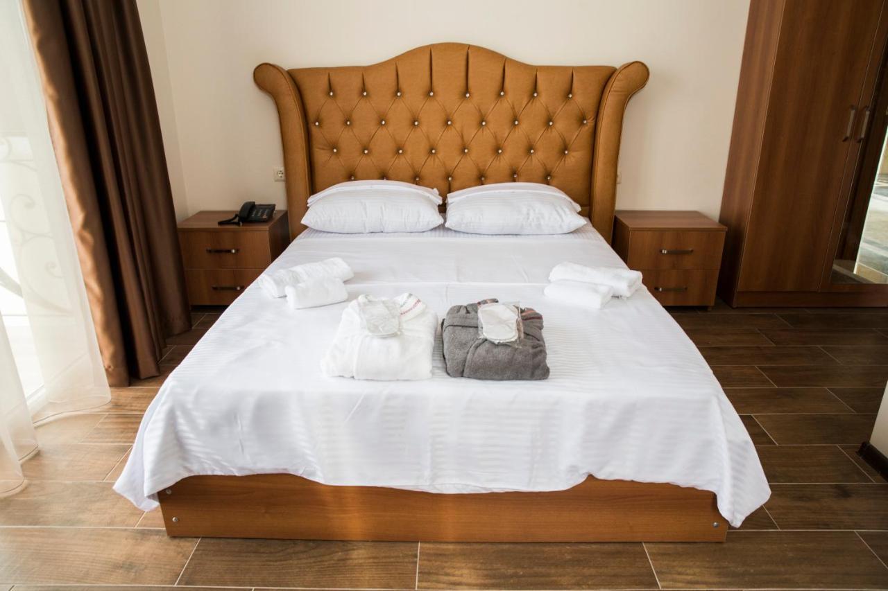 Hotel Maria Batoumi Extérieur photo