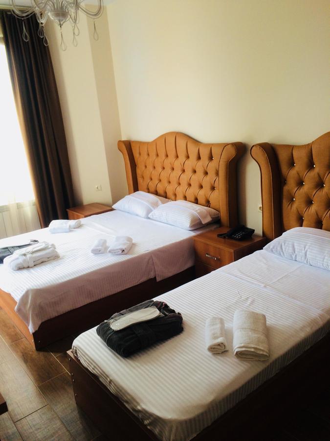 Hotel Maria Batoumi Extérieur photo