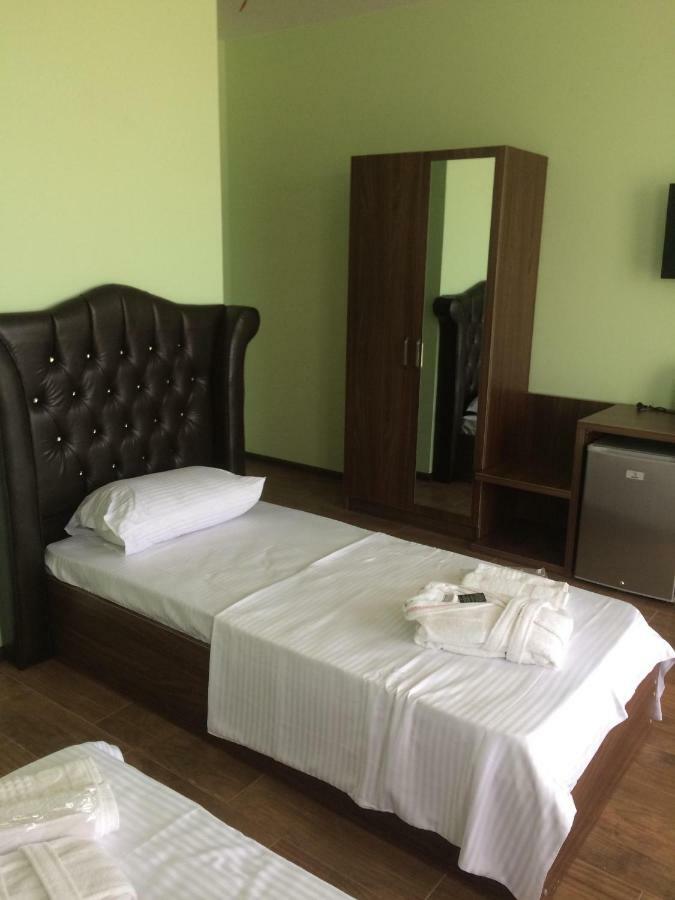 Hotel Maria Batoumi Extérieur photo