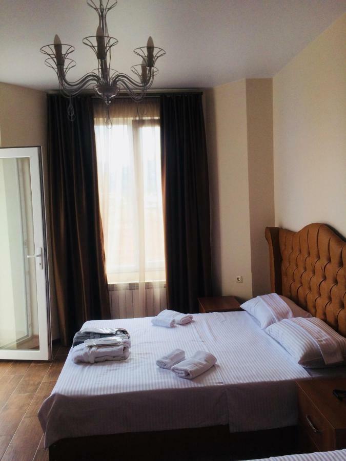 Hotel Maria Batoumi Extérieur photo