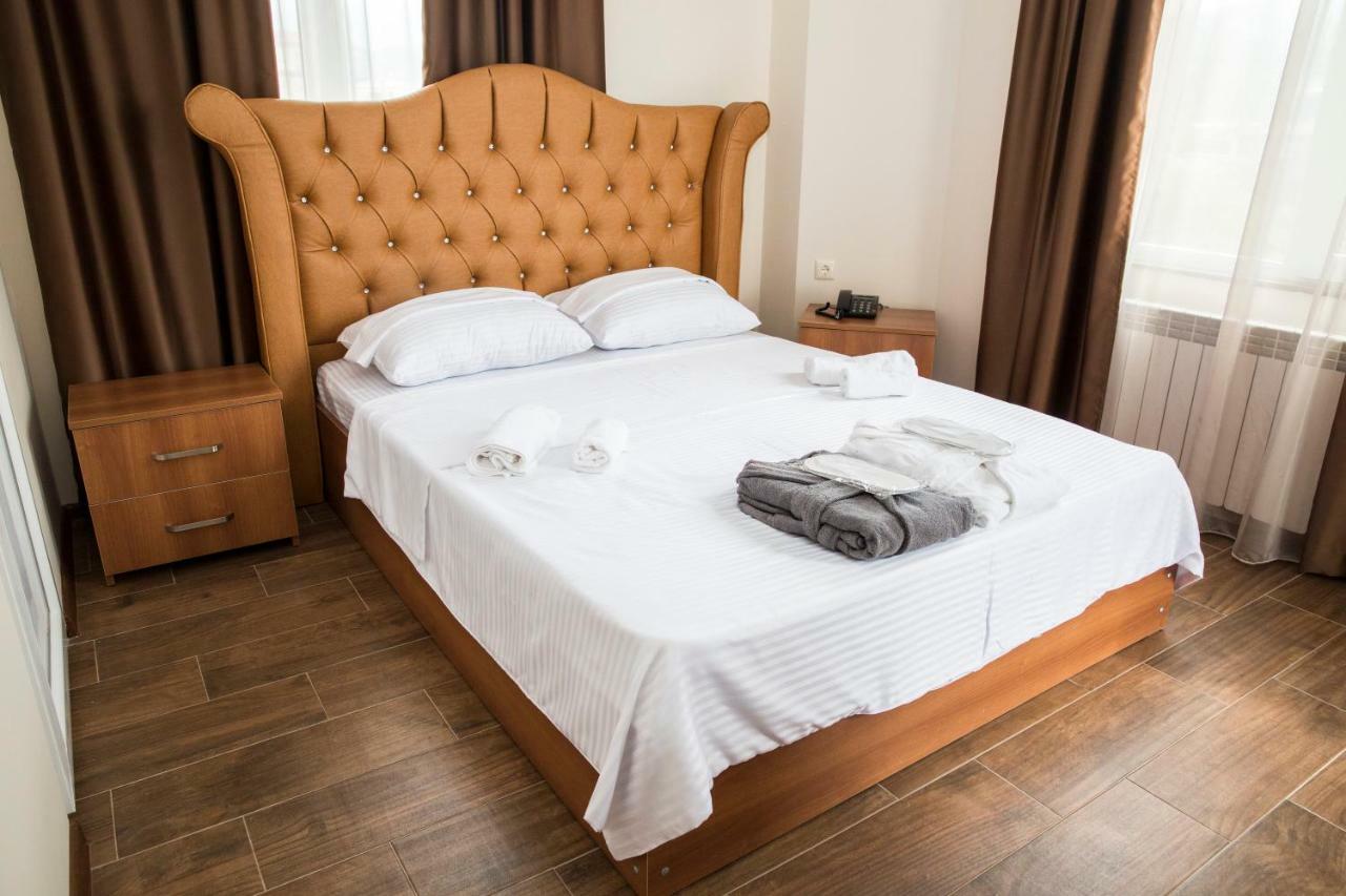 Hotel Maria Batoumi Extérieur photo